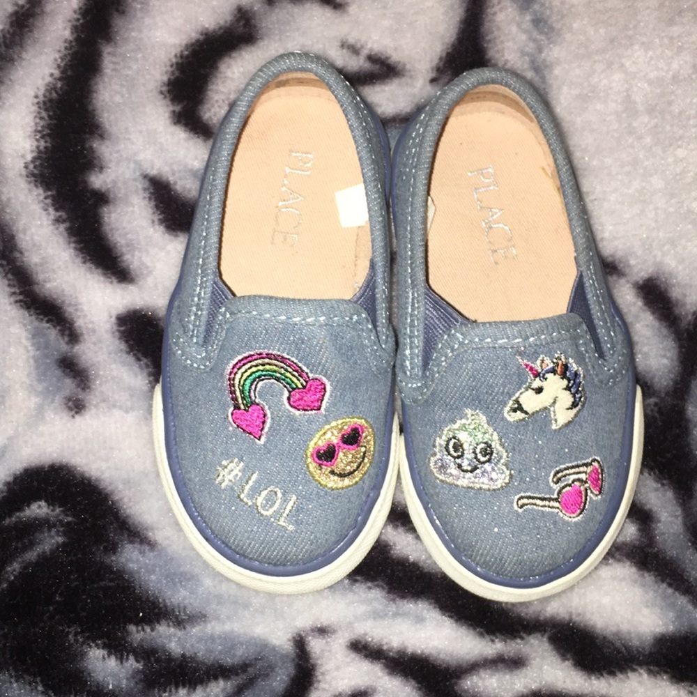 Girl shoes